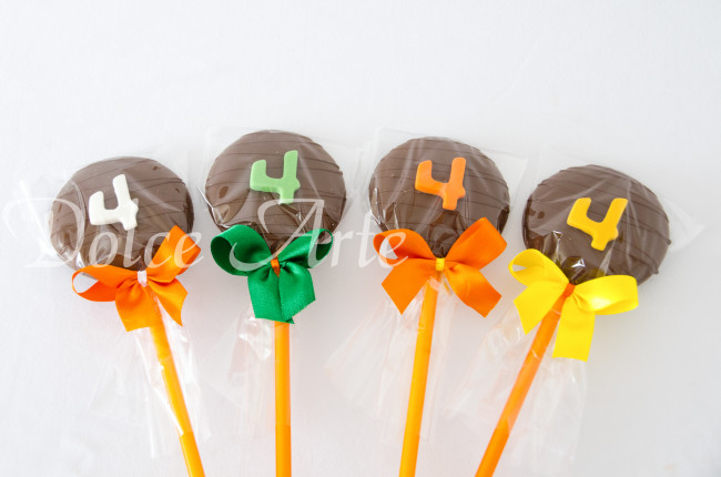 Pirulitos de chocolate número Dinossauros