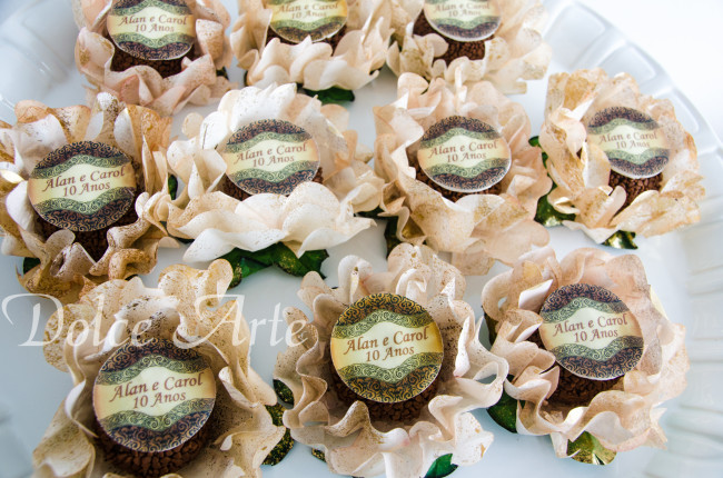 Doces decorados pastilha de açúcar aniversário casamento