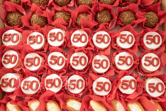 Doces decorados aniversário