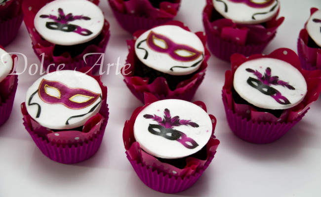 Doces decorados pastilha de açúcar máscara