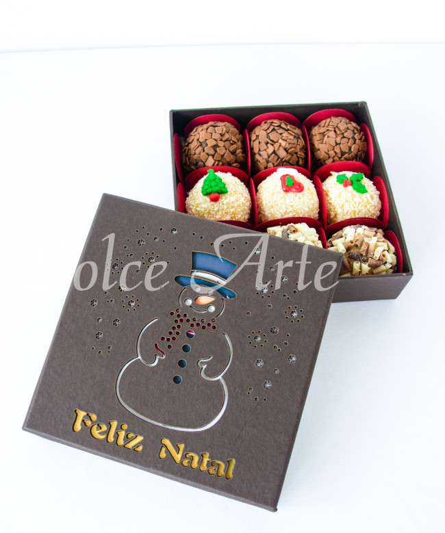 Caixa com 9 doces decorados Natal