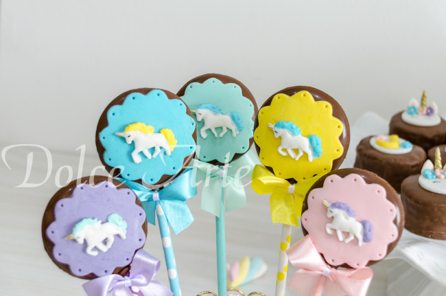 Pirulito de chocolate Unicórnio