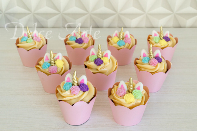 Cupcakes decorados Unicórnio