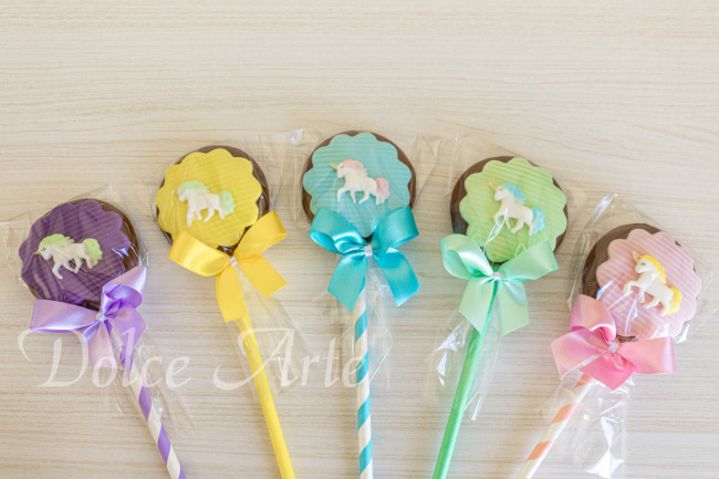 Pirulitos de chocolate Unicórnio