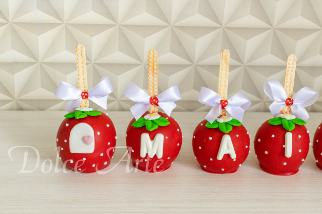 Maçã de Chocolate Moranguinho