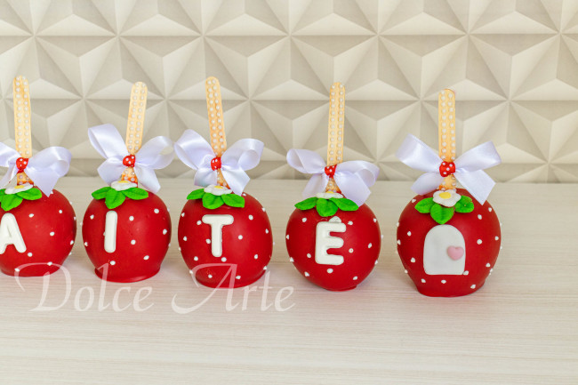 Maçã de Chocolate Moranguinho