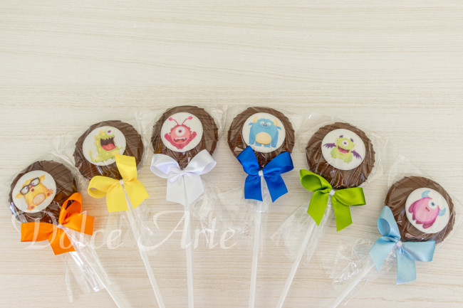 Pirulitos de chocolate Monstrinhos