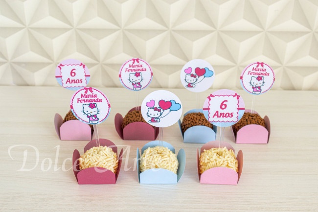 Doces decorados Hello Kitty