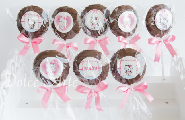 Pirulitos de chocolate Hello Kitty