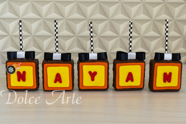 Pães de mel no palito Hot Wheels