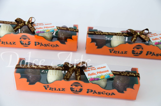 Caixinha com 5 ovinhos de chocolate Páscoa