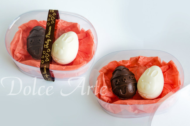 Caixa de acetato com 2 ovinhos de chocolate Páscoa