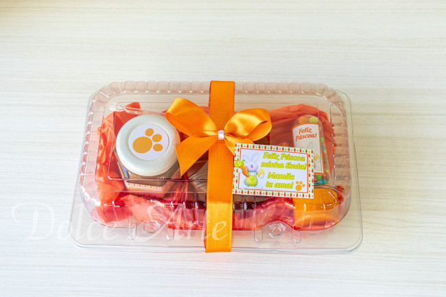 Caixa com doces diversos Páscoa