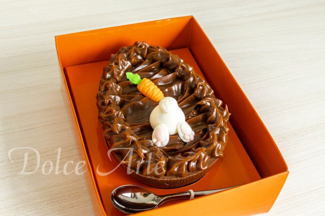 Ovo de chocolate recheado Páscoa