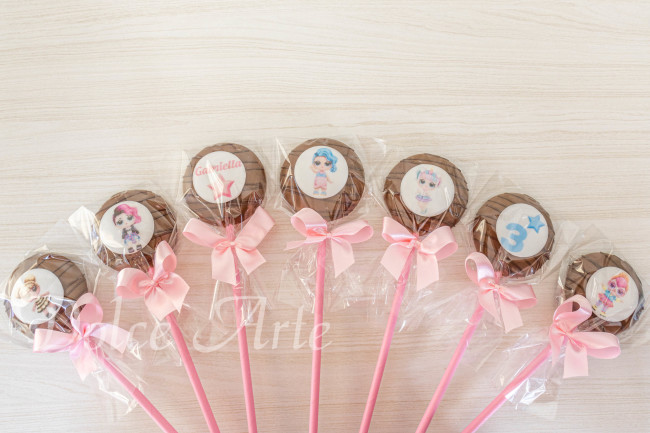Pirulitos de chocolate Boneca LOL