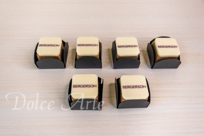 Bombons Decorados Corporativos, personalizados com pastilha de chocolate com a logo da empresa