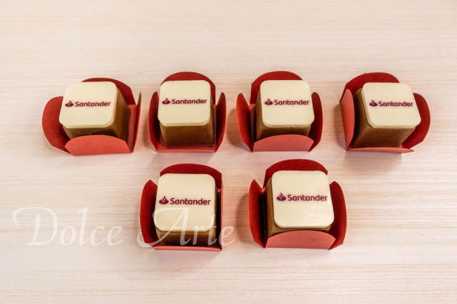 Bombons Decorados Corporativos, personalizados com pastilha de chocolate com a logo da empresa