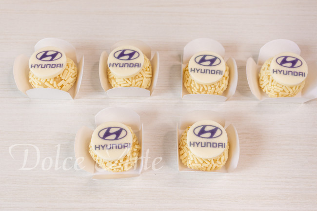 Doces Decorados Corporativos, personalizados com pastilha de chocolate com a logo da empresa