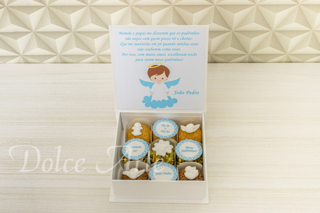Caixa personalizada com 9 Doces Decorados