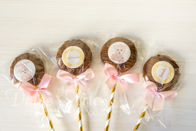 Pirulitos de chocolate com Pastilha de açúcar Ursinhos Realeza