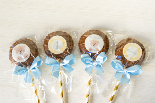 Pirulitos de chocolate com Pastilha de açúcar Ursinhos Realeza