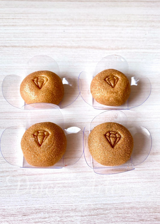 Doces com marcador Diamante Corporativo