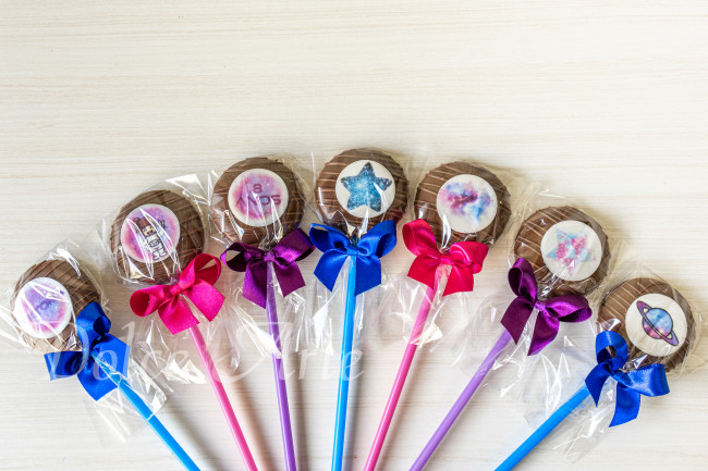 Pirulitos de Chocolate Galáxia