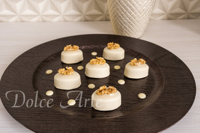 Camafeu com cobertura de chocolate