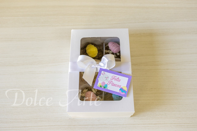 Caixa de visor com 6 doces decorados Páscoa