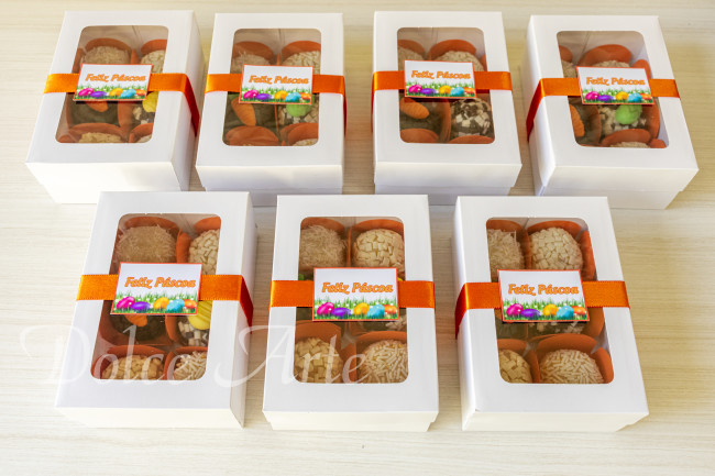 Caixa de visor com 6 doces Páscoa