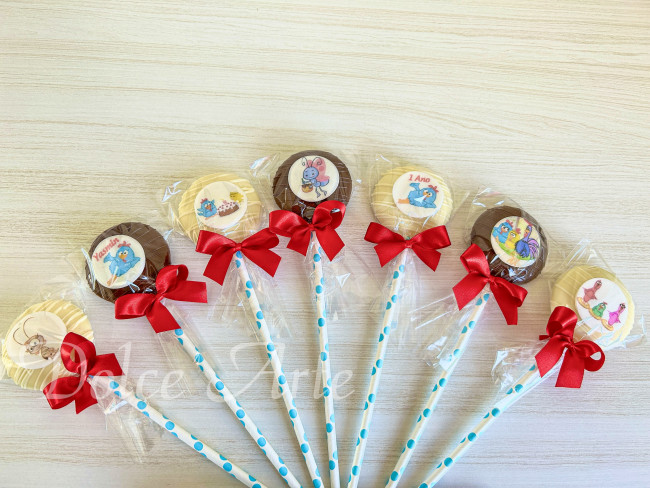 Pirulito de chocolate decorado Galinha Pintadinha