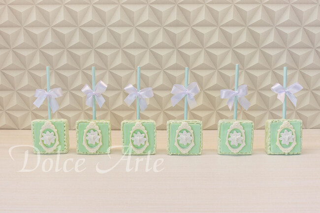 Pães de mel no Palito decorado Batizado