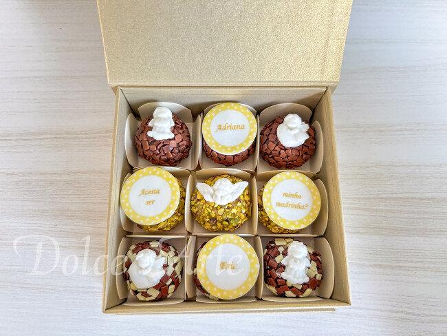 Caixa Personalizada com 9 Doces decorados Convite Batizado