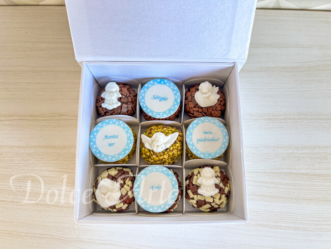 Caixa Personalizada com 9 Doces decorados Convite Batizado