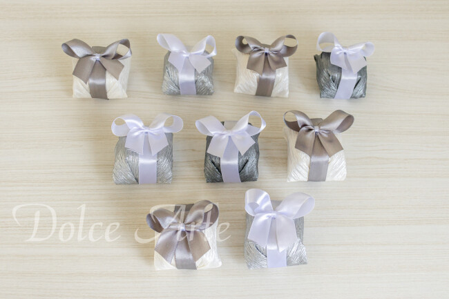 Bem-Casado em crepom com fita de cetim