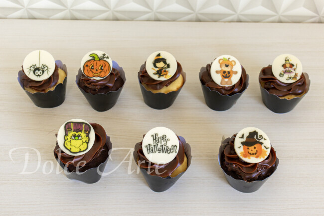 Cupcakes decorados com pastilha de açúcar Halloween