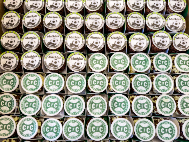 Doces decorados com pastilha de açúcar Futebol