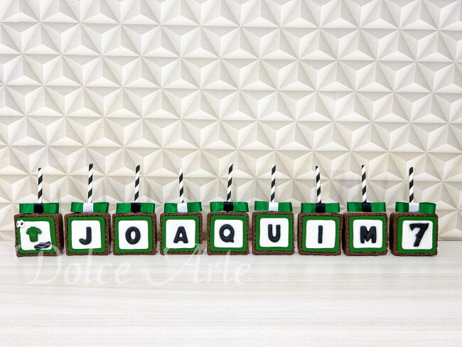 Pão de mel no palito decorado Futebol