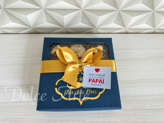 Caixa Especial com 9 doces decorados