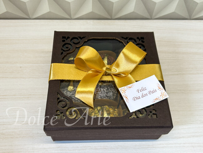 Caixa Especial com 9 doces decorados