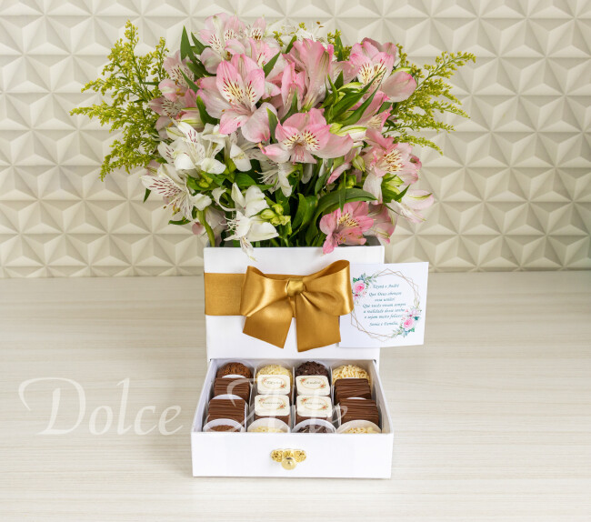 Caixa com Flores e Doces