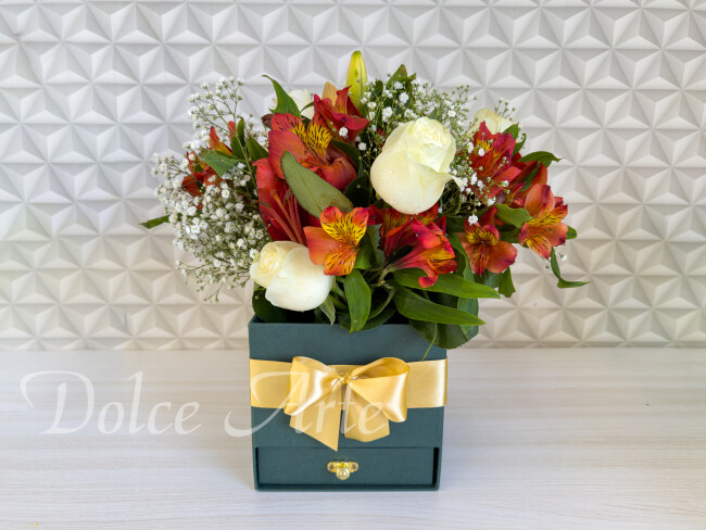 Caixa com Flores e Doces