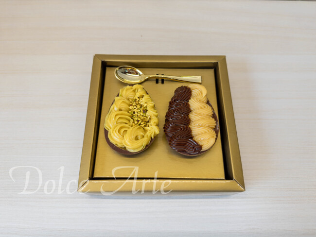 Dois Mni Ovos recheados Páscoa