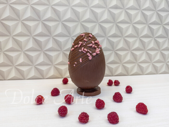 Ovo de chocolate recheado Páscoa