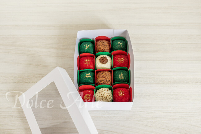 Caixa de visor  com 12 doces Natal