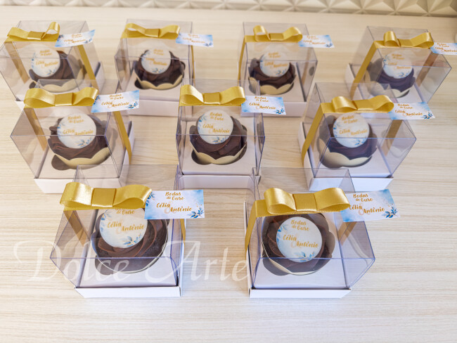 Caixa com 1 cupcake decorado