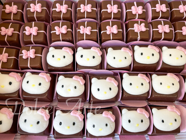 Doces Decorados Hello Kitty